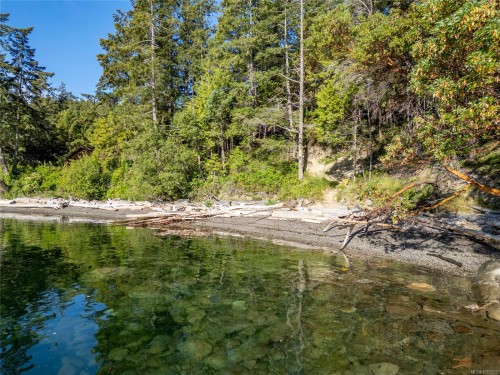 4308 Clam Bay Rd, Pender Island, BC 