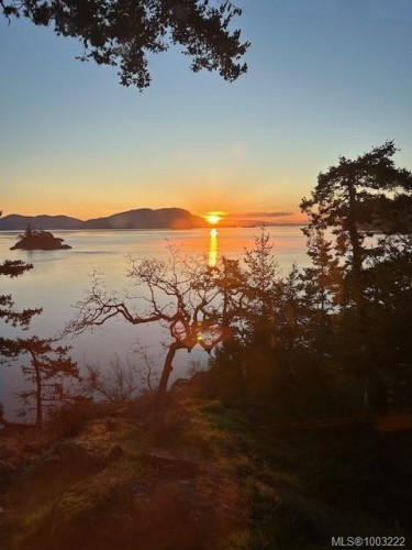 4308 Clam Bay Rd, Pender Island, BC 