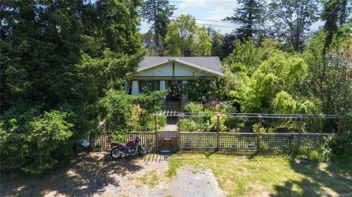 4155 North Rd, Saanich, BC 