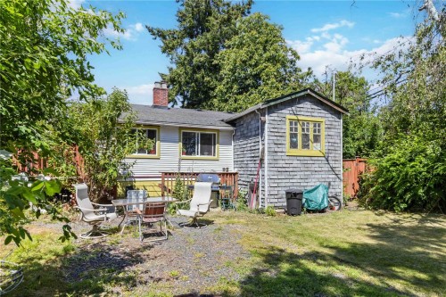 4155 North Rd, Saanich, BC 