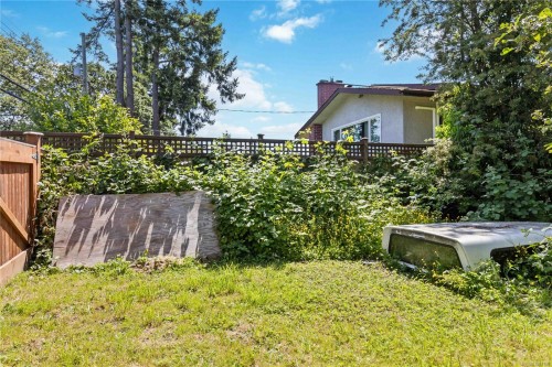 4155 North Rd, Saanich, BC 