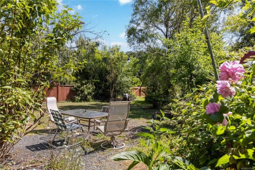 4155 North Rd, Saanich, BC 