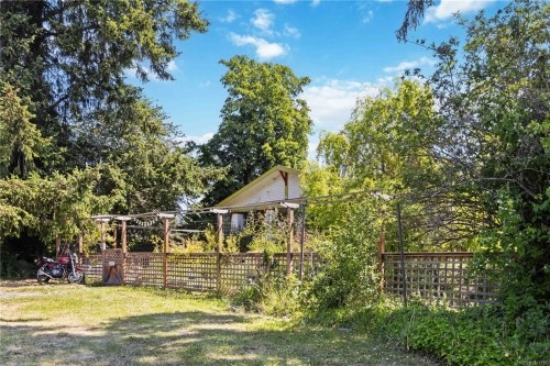 4155 North Rd, Saanich, BC 