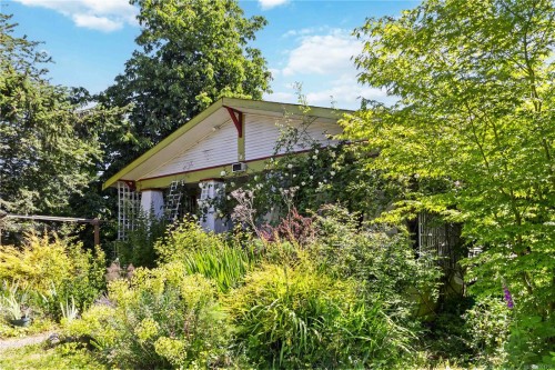 4155 North Rd, Saanich, BC 