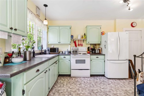 4155 North Rd, Saanich, BC 