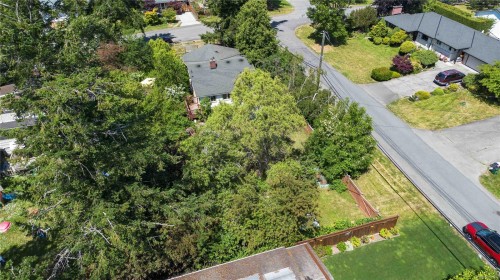 4155 North Rd, Saanich, BC 