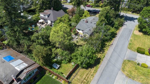 4155 North Rd, Saanich, BC 