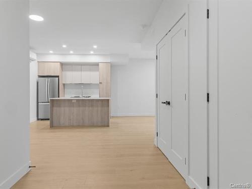 Hall - 206-6037 Boul. De Maisonneuve O., Montréal (Côte-Des-Neiges/Notre-Dame-De-Grâce), QC - Indoor