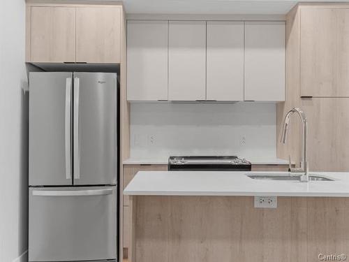 Kitchen - 206-6037 Boul. De Maisonneuve O., Montréal (Côte-Des-Neiges/Notre-Dame-De-Grâce), QC - Indoor Photo Showing Kitchen With Upgraded Kitchen