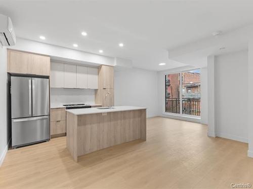 Kitchen - 206-6037 Boul. De Maisonneuve O., Montréal (Côte-Des-Neiges/Notre-Dame-De-Grâce), QC - Indoor Photo Showing Kitchen