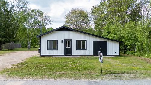 Façade - 16 Ch. De La Chute, Chute-Saint-Philippe, QC - Outdoor