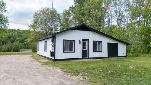 Façade - 16 Ch. De La Chute, Chute-Saint-Philippe, QC - Outdoor