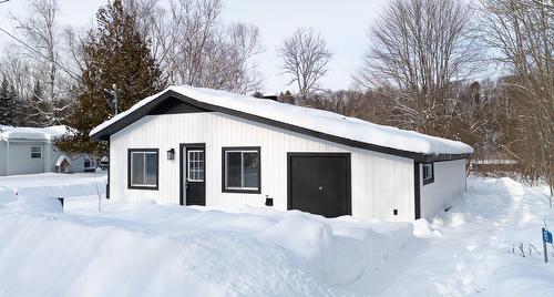 Façade - 16 Ch. De La Chute, Chute-Saint-Philippe, QC - Outdoor