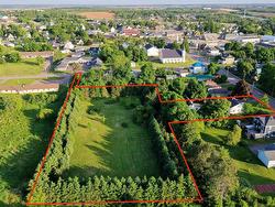 77 Broadway Street  Kensington, PE C0B 1M0