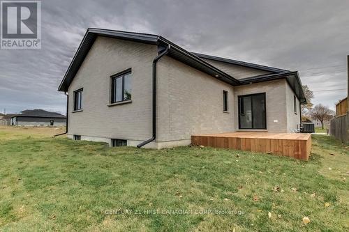 163 Elgin Avenue E, Goderich (Goderich (Town)), ON - Outdoor With Exterior