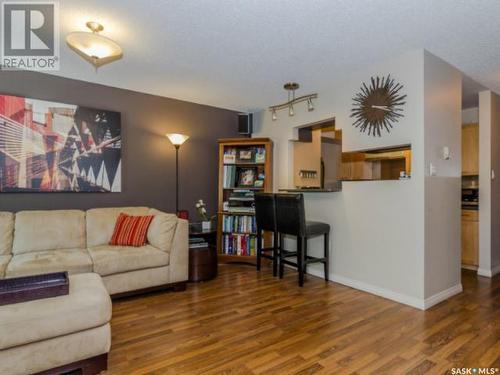 10 103 Powe Street, Saskatoon, SK - Indoor Photo Showing Living Room