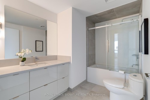 1303-2 Teagarden Court, Toronto, ON - Indoor Photo Showing Bathroom