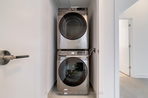 1303-2 Teagarden Court, Toronto, ON - Indoor Photo Showing Laundry Room