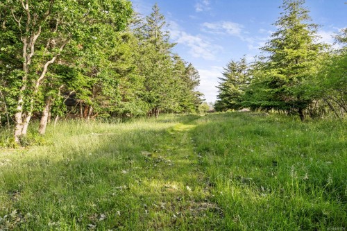 348 Lazo Rd, Comox, BC 