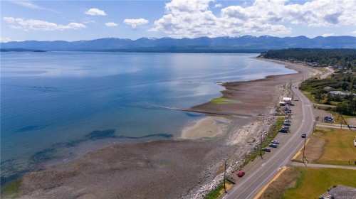 348 Lazo Rd, Comox, BC 