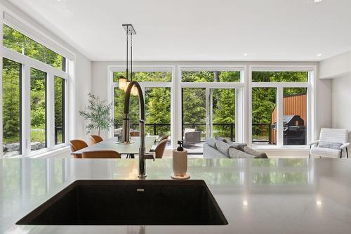 Overall view - 1100 Allée Du Géant, Mont-Tremblant, QC - Indoor Photo Showing Kitchen