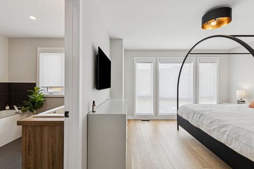 Primary bedroom - 1100 Allée Du Géant, Mont-Tremblant, QC - Indoor Photo Showing Bedroom