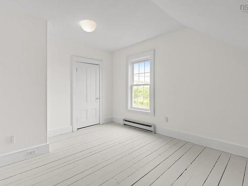 2133 New Cheverie Road, Cheverie, NS 