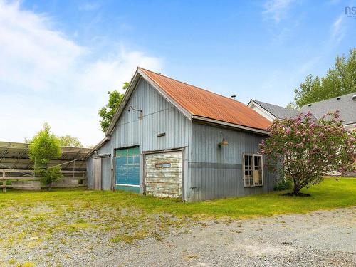 2133 New Cheverie Road, Cheverie, NS 