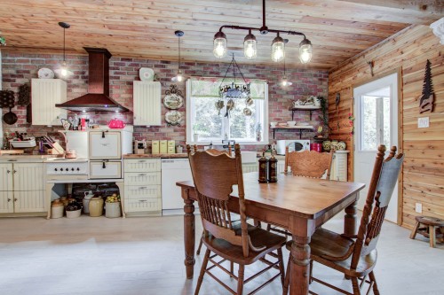 Salle à manger - 18  - 22 Rue Beauregard, Eastman, QC - Indoor Photo Showing Dining Room