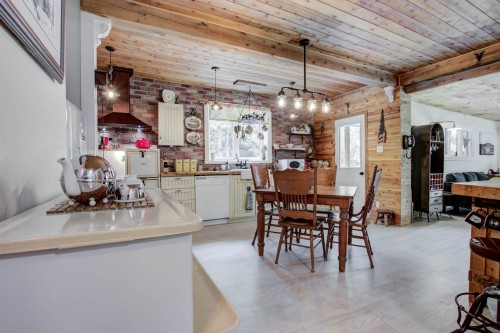 Salle à manger - 18  - 22 Rue Beauregard, Eastman, QC - Indoor Photo Showing Dining Room