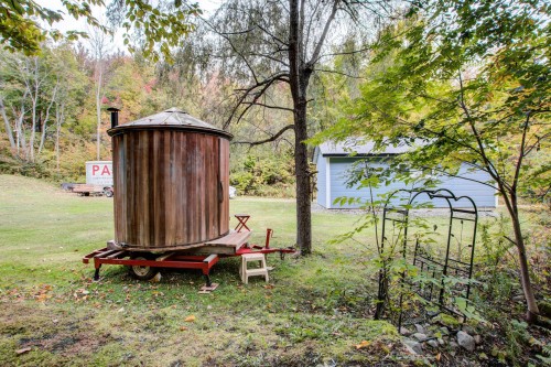 Sauna - 18  - 22 Rue Beauregard, Eastman, QC - Outdoor