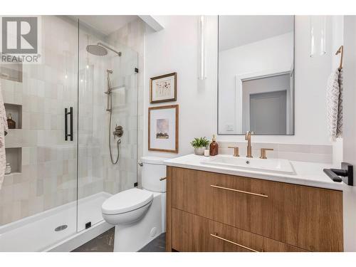 4017 Sunstone Street, West Kelowna, BC - Indoor Photo Showing Bathroom