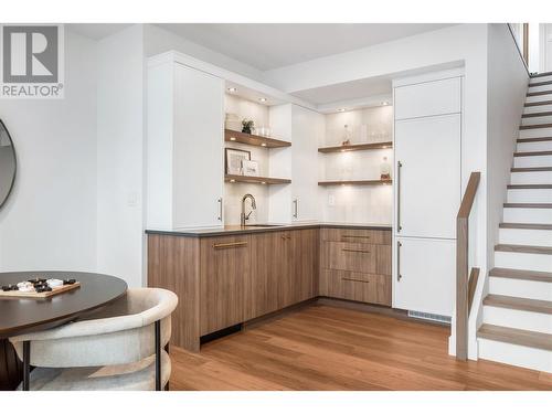 4017 Sunstone Street, West Kelowna, BC - Indoor Photo Showing Kitchen