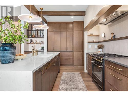 4017 Sunstone Street, West Kelowna, BC - Indoor Photo Showing Kitchen