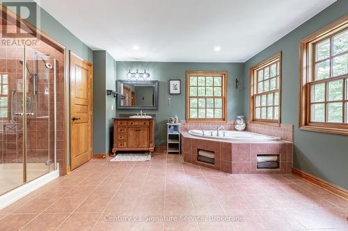 2495 Garrison Road, Fort Erie, ON - Indoor Photo Showing Bathroom
