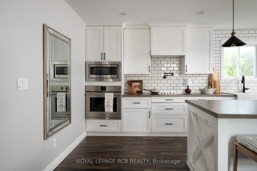 6175 Fourth Line, Erin, ON - Indoor Photo Showing Kitchen With Upgraded Kitchen