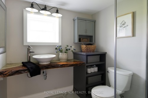 6175 Fourth Line, Erin, ON - Indoor Photo Showing Bathroom