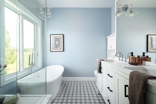 6175 Fourth Line, Erin, ON - Indoor Photo Showing Bathroom