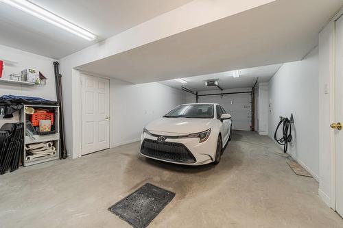Garage - 371 Rue De L'Harmonie, Laval (Duvernay), QC - Indoor Photo Showing Garage