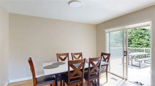 4767 Cordova Bay Rd, Saanich, BC 