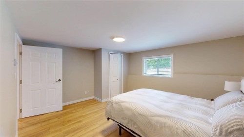 4767 Cordova Bay Rd, Saanich, BC 