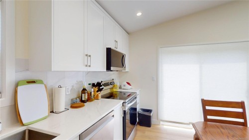 4767 Cordova Bay Rd, Saanich, BC 