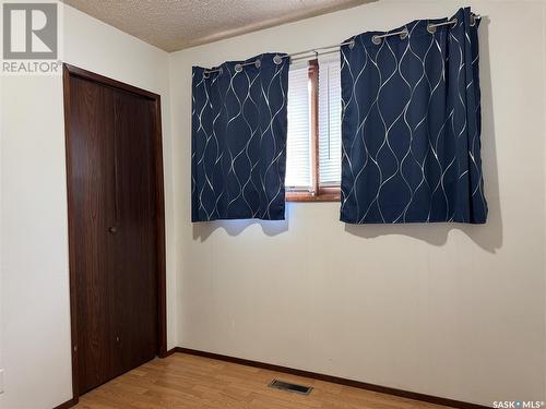 208 7Th Street E, Wynyard, SK - Indoor