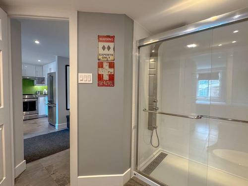 Bathroom - 448-116 Ch. De Kandahar, Mont-Tremblant, QC - Indoor Photo Showing Bathroom