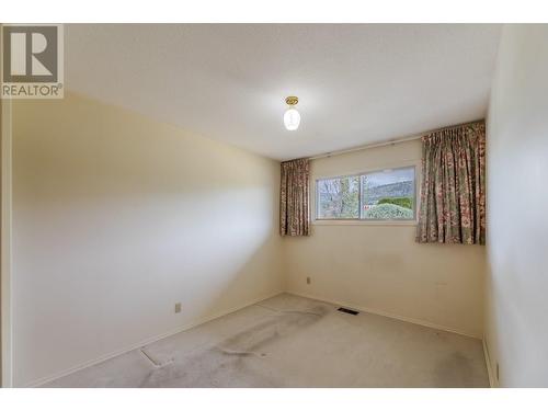 2450 Mckenzie Street, Penticton, BC - Indoor Photo Showing Other Room