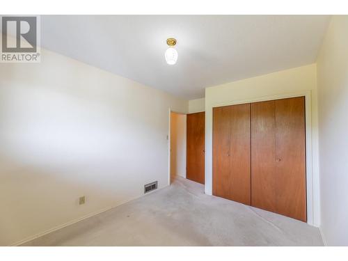 2450 Mckenzie Street, Penticton, BC - Indoor Photo Showing Other Room