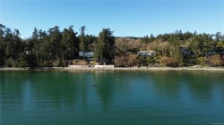 9005 Lochside Dr  North Saanich, BC V8L 1N1