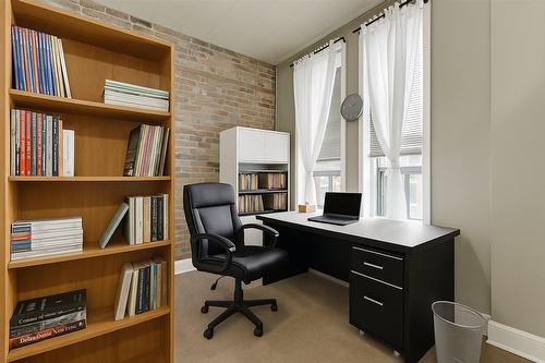 Office - 2747  - 2751 Rue Notre-Dame O., Montréal (Le Sud-Ouest), QC 