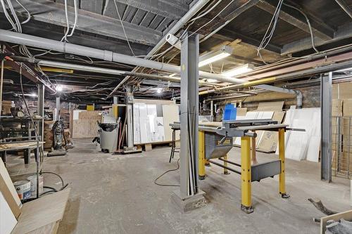 Basement - 2747  - 2751 Rue Notre-Dame O., Montréal (Le Sud-Ouest), QC 