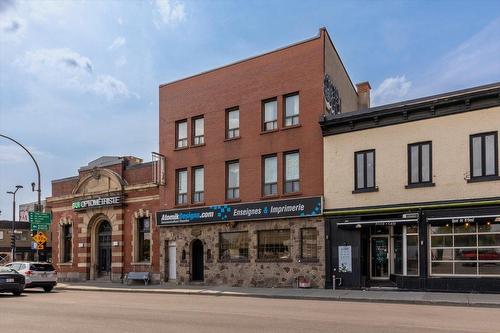 Frontage - 2747  - 2751 Rue Notre-Dame O., Montréal (Le Sud-Ouest), QC 